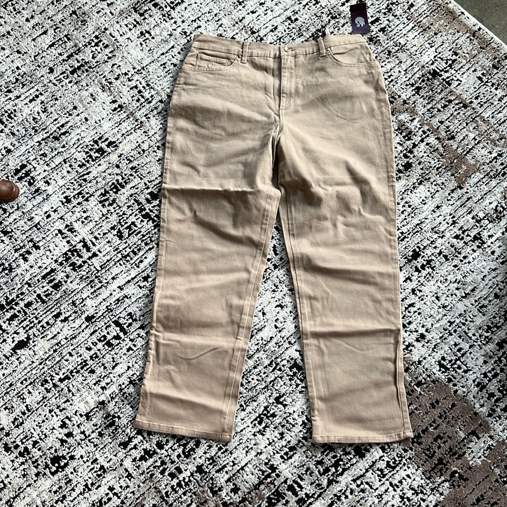 Gloria Vanderbilt Size 14 Short Pants Perfect Khaki